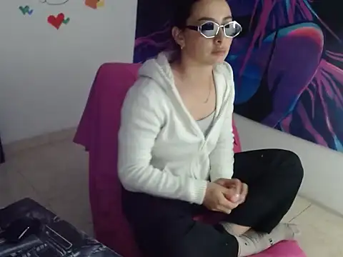 Snapshot of NathyMilf_ chatting on November 7, 9:42 am NathyMilf online show from November 7, 9:42 am