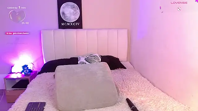 AlexaHart online show from November 3, 1:56 pm