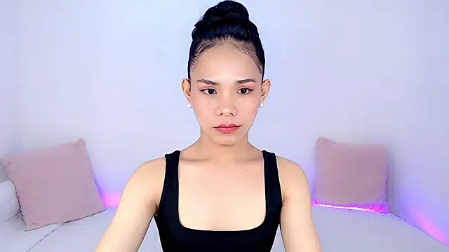 Snapshot of ursexydelancy_ chatting on December 3, 5:44 pm ursexydelancy online show from December 3, 5:44 pm