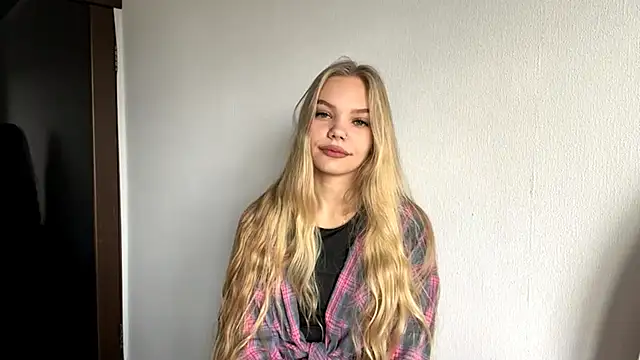 SweetAmelia69 online show from November 3, 6:14 am