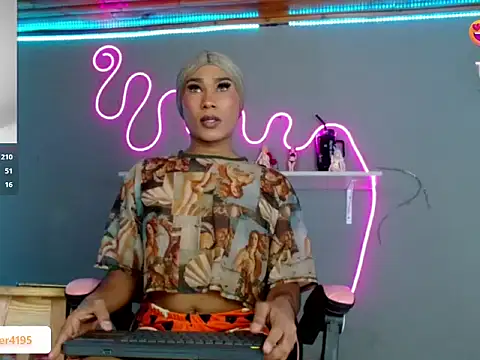 Snapshot of yara_69 chatting on November 1, 6:32 pm yara 69 online show from November 1, 6:32 pm