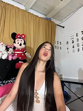 Snapshot of Milleradhara24 chatting on May 14, 1:34 am Milleradhara24 online show from May 14, 1:34 am