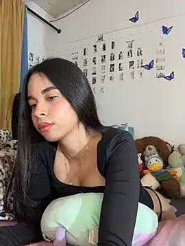 Snapshot of Milleradhara24 chatting on June 18, 9:14 am Milleradhara24 online show from June 18, 9:14 am