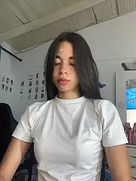 Snapshot of Milleradhara24 chatting on June 24, 7:13 pm Milleradhara24 online show from June 24, 7:13 pm