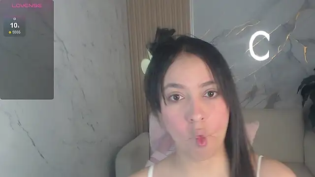 Snapshot of gabriella_storm_tf chatting on April 23, 1:24 pm gabriella storm tf online show from April 23, 1:24 pm