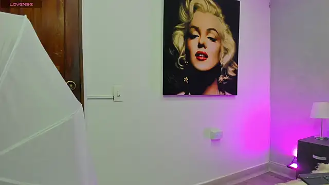 kendra london online show from November 26, 11:11 am