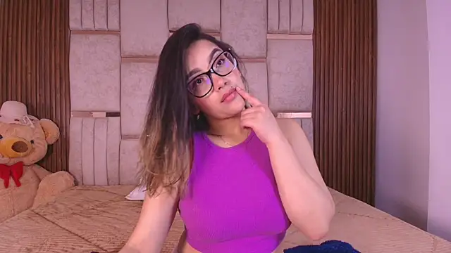 Snapshot of Lorein_dim chatting on December 2, 9:10 pm Lorein dim online show from December 2, 9:10 pm