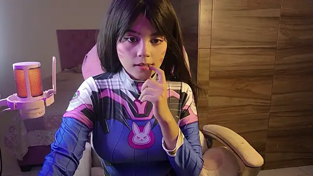 Snapshot of EmillieX chatting on November 23, 11:26 pm EmillieX online show from November 23, 11:26 pm