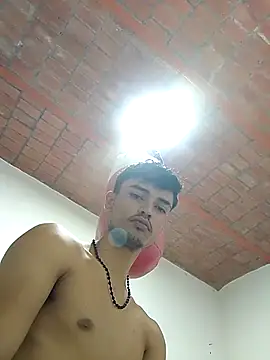 Snapshot of PuertoVallarta1029 chatting on February 1, 5:06 am PuertoVallarta1029 online show from February 1, 5:06 am