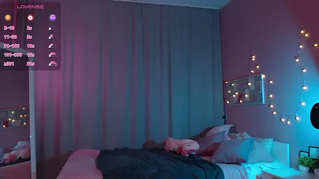 Adria Arjona online show from March 14, 7:36 am