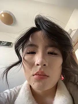 Snapshot of Sinicoco chatting on March 10, 5:56 am Sinicoco online show from March 10, 5:56 am