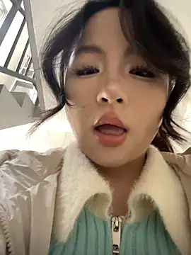 Snapshot of Sinicoco chatting on March 12, 1:34 am Sinicoco online show from March 12, 1:34 am