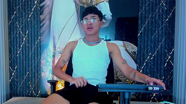 Yilmer hot online show from November 2, 7:00 am