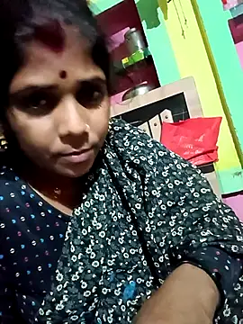 Snapshot of Simmy_hot chatting on November 4, 6:18 pm Simmy hot online show from November 4, 6:18 pm