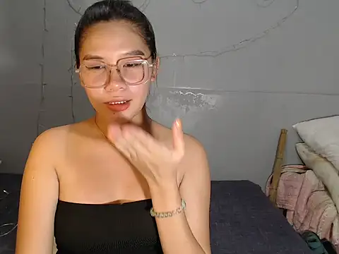 hotsexyreb online show from December 14, 11:04 am