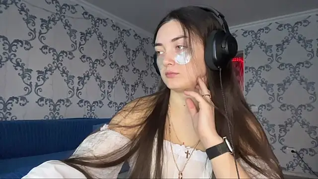 TwotyBright online show from January 19, 6:06 am