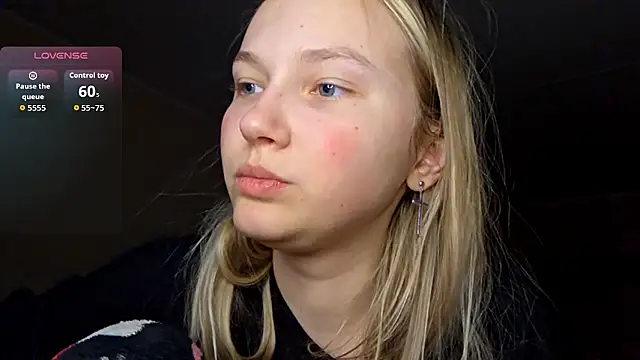 KarinRobertson online show from February 24, 4:05 pm