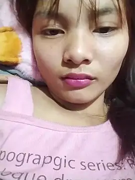 Snapshot of Ye_n chatting on November 20, 2:45 am Ye n online show from November 20, 2:45 am