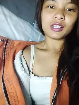 Snapshot of Ye_n chatting on December 14, 2:39 am Ye n online show from December 14, 2:39 am