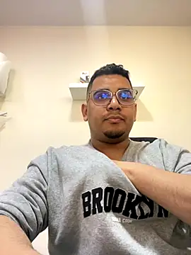 Dante Valcur online show from November 3, 2:18 pm