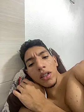 Snapshot of johnvixx chatting on November 3, 7:26 pm johnvixx online show from November 3, 7:26 pm