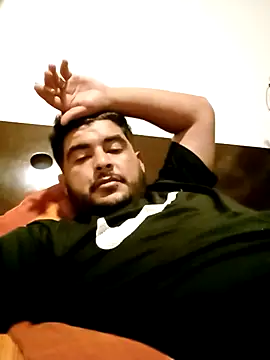 Snapshot of Yerackhip chatting on November 16, 3:56 am Yerackhip online show from November 16, 3:56 am