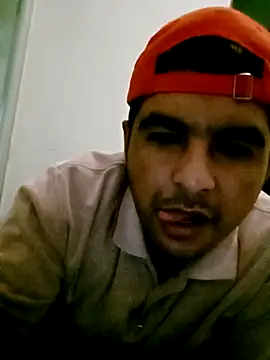 Snapshot of Yerackhip chatting on November 27, 8:27 am Yerackhip online show from November 27, 8:27 am