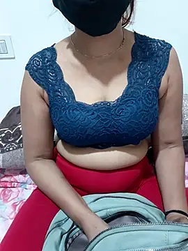 Snapshot of Aarti909090 chatting on April 4, 6:49 pm Aarti909090 online show from April 4, 6:49 pm