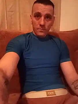 Baiat Finut1 online show from January 18, 3:32 am