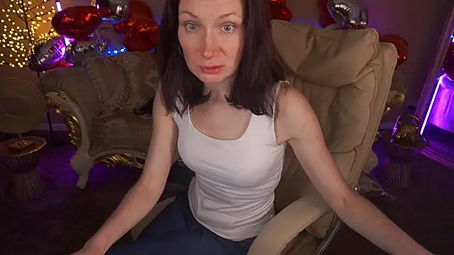 AmiraGoldd online show from February 16, 2:18 am