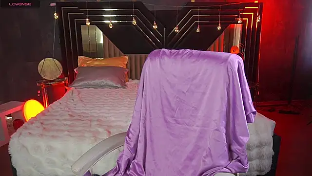 ZafiraMoonn online show from March 28, 8:47 am