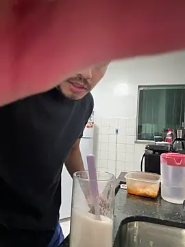 meninadeparis online show from March 11, 1:11 am