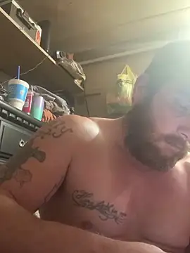 bkuterbach2015 online show from December 15, 1:59 pm