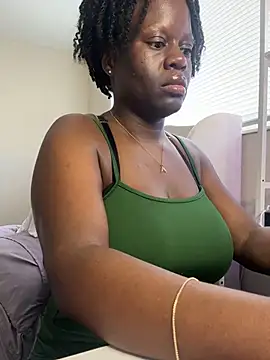 ladiosa selene online show from December 4, 3:10 pm