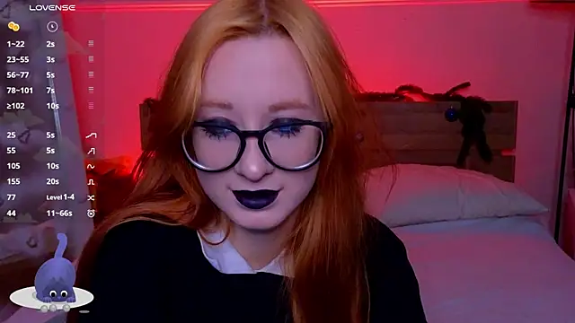 WICKEDEMBER online show from December 19, 1:34 am