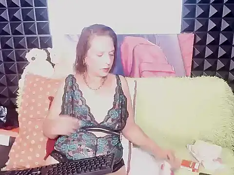 Hot queen57 online show from November 7, 8:14 am