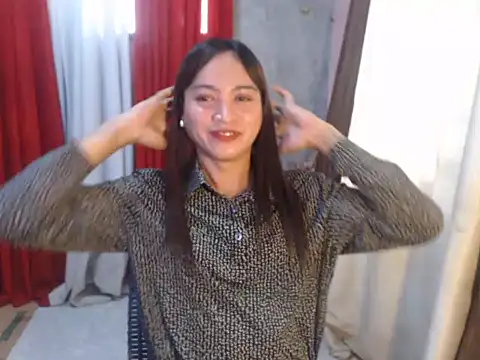 Snapshot of urnaughty_cris chatting on November 4, 12:21 am urnaughty cris online show from November 4, 12:21 am