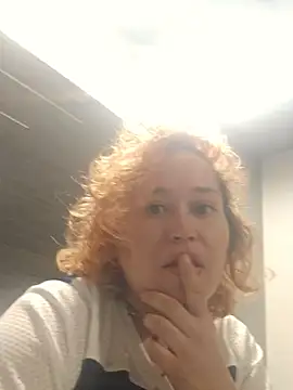 Snapshot of Eclipsedice chatting on November 19, 10:04 am Eclipsedice online show from November 19, 10:04 am