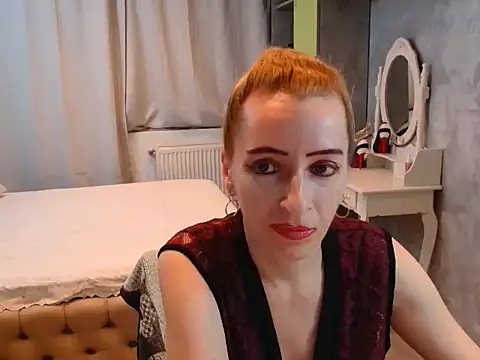 AnneDevrim online show from November 11, 7:08 am