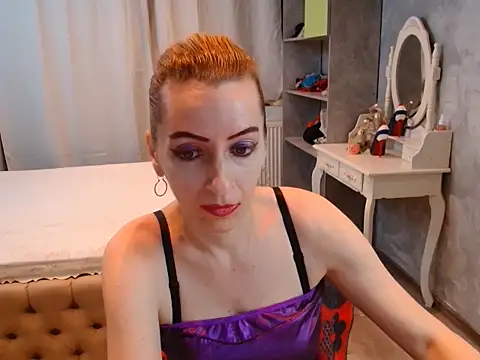 AnneDevrim online show from November 29, 6:38 am