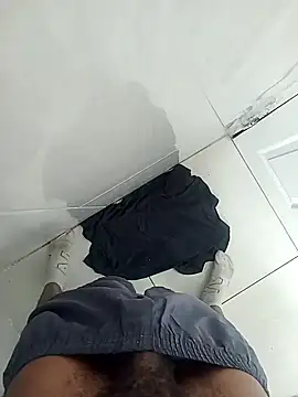 Snapshot of UNCLEZESTYY chatting on March 22, 11:46 am UNCLEZESTYY online show from March 22, 11:46 am