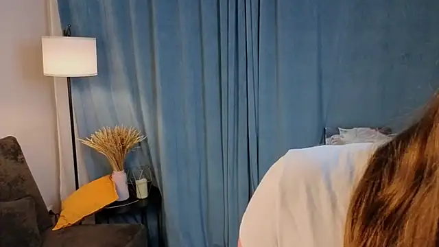 Snapshot of MowasaBritten chatting on December 3, 5:11 pm MowasaBritten online show from December 3, 5:11 pm