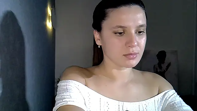 Snapshot of KiraHoney chatting on November 14, 8:29 pm KiraHoney online show from November 14, 8:29 pm