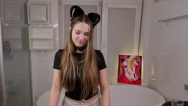 LeenaPuita online show from February 5, 5:06 pm