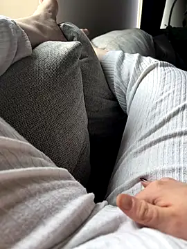 slt29 online show from November 3, 3:02 pm