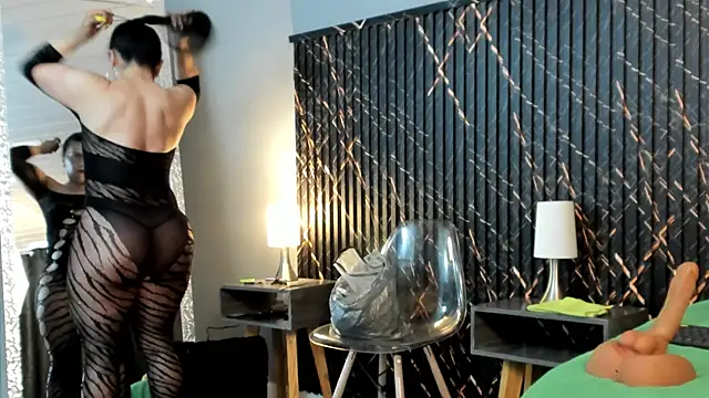 clara heat online show from July 22, 7:05 pm