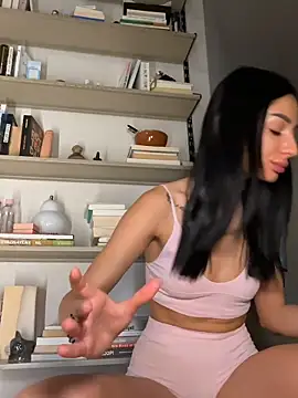 VickyM99 online show from March 4, 8:20 am