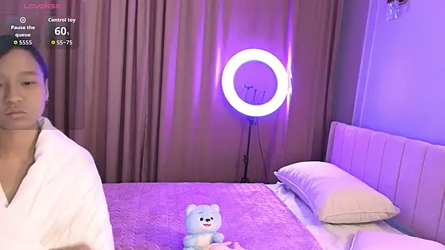 Snapshot of lihnpham chatting on November 17, 1:33 am lihnpham online show from November 17, 1:33 am