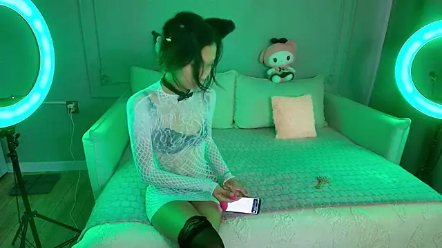 lihnpham online show from December 19, 3:24 am