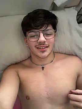 Snapshot of Lxx001@xh chatting on November 9, 1:53 pm Lxx001xh online show from November 9, 1:53 pm